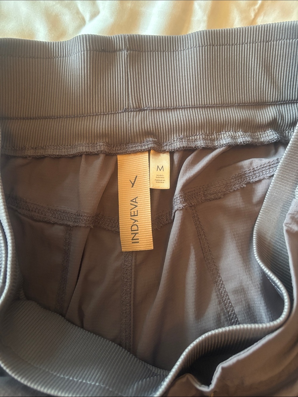 Women’s Drawstring active capri Pants - Picture 4 of 6
